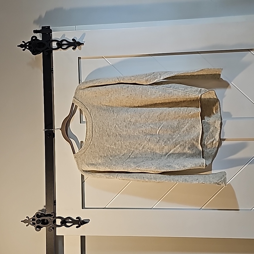 Vince Medium Beige Cashmere Sweater